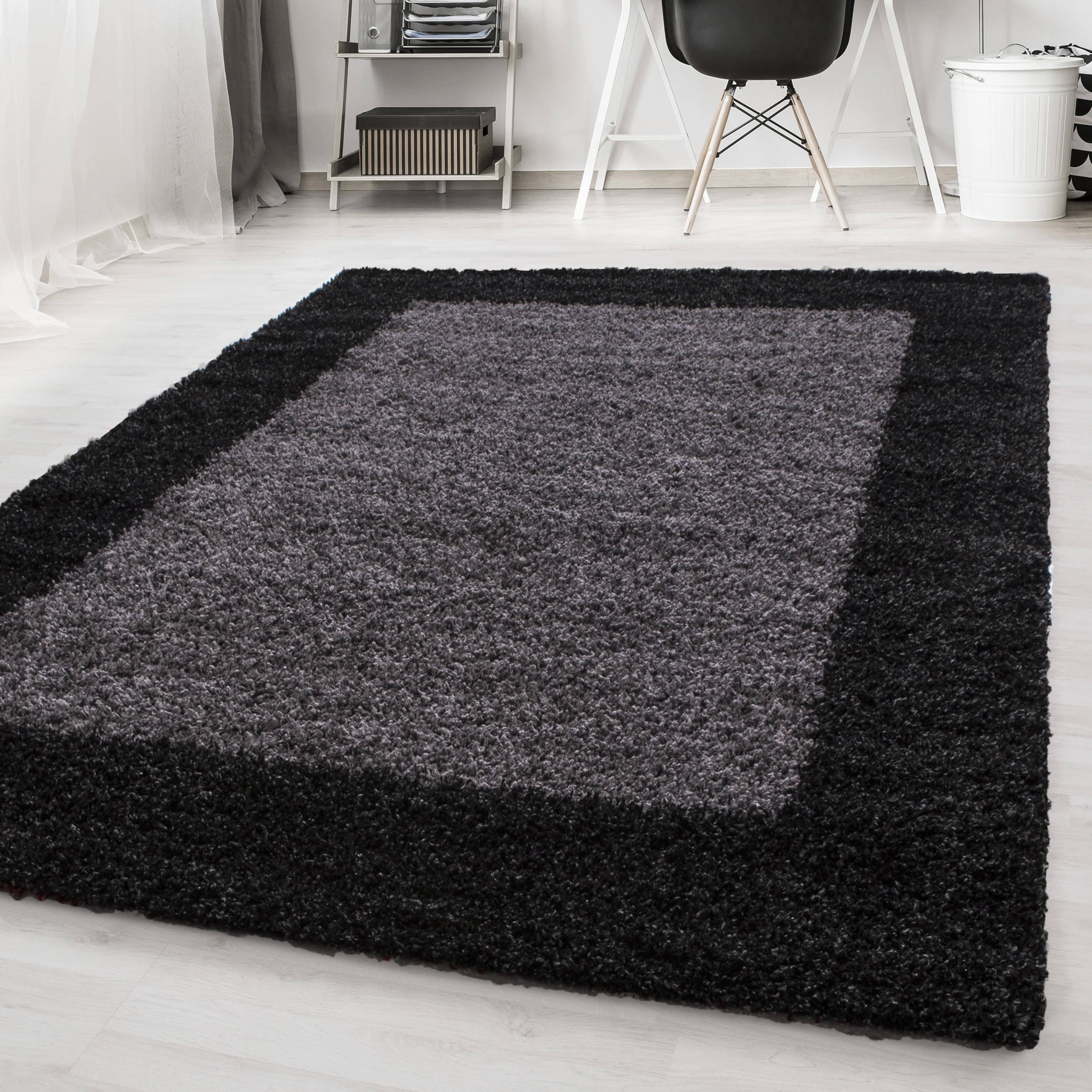 Hochflorteppiche, Bordüre Design, Farbe Anthrazit, Teppich für Wohnzimmer, Rücken aus Jute