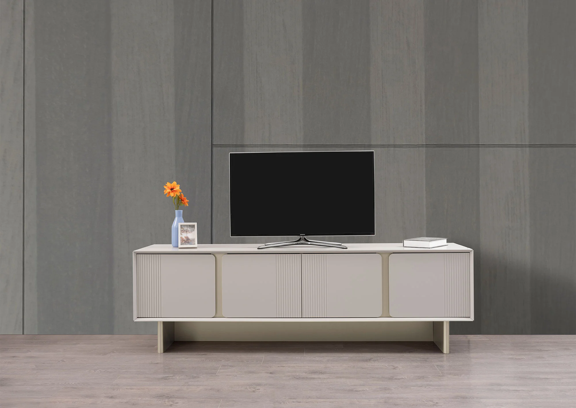 Lora TV Lowboard