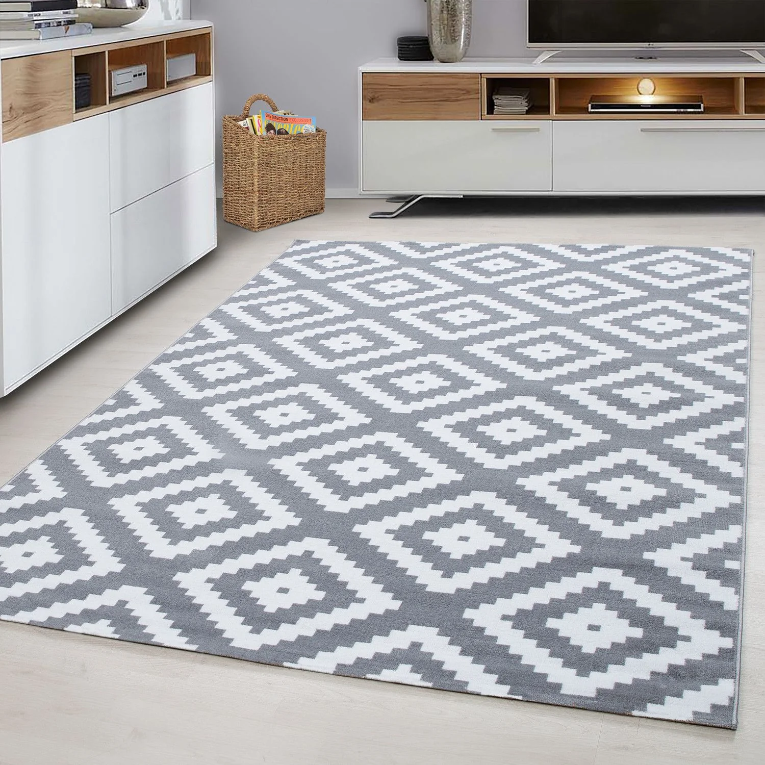 Plus Kurzflorteppich in Grau mit klarer Geometrie