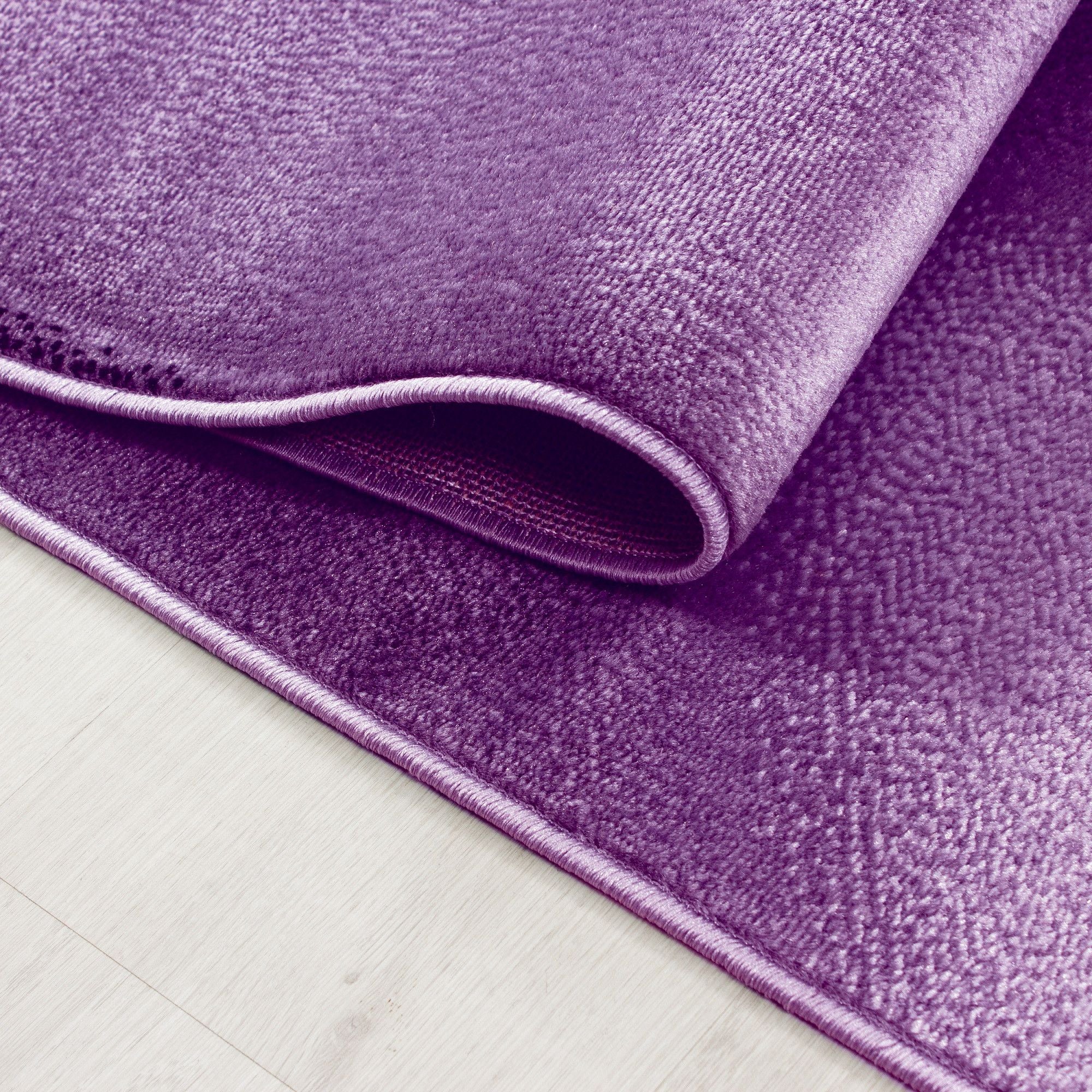 Plus Abstrakter Kurzflorteppich in Violett mit Wellen - Image 5