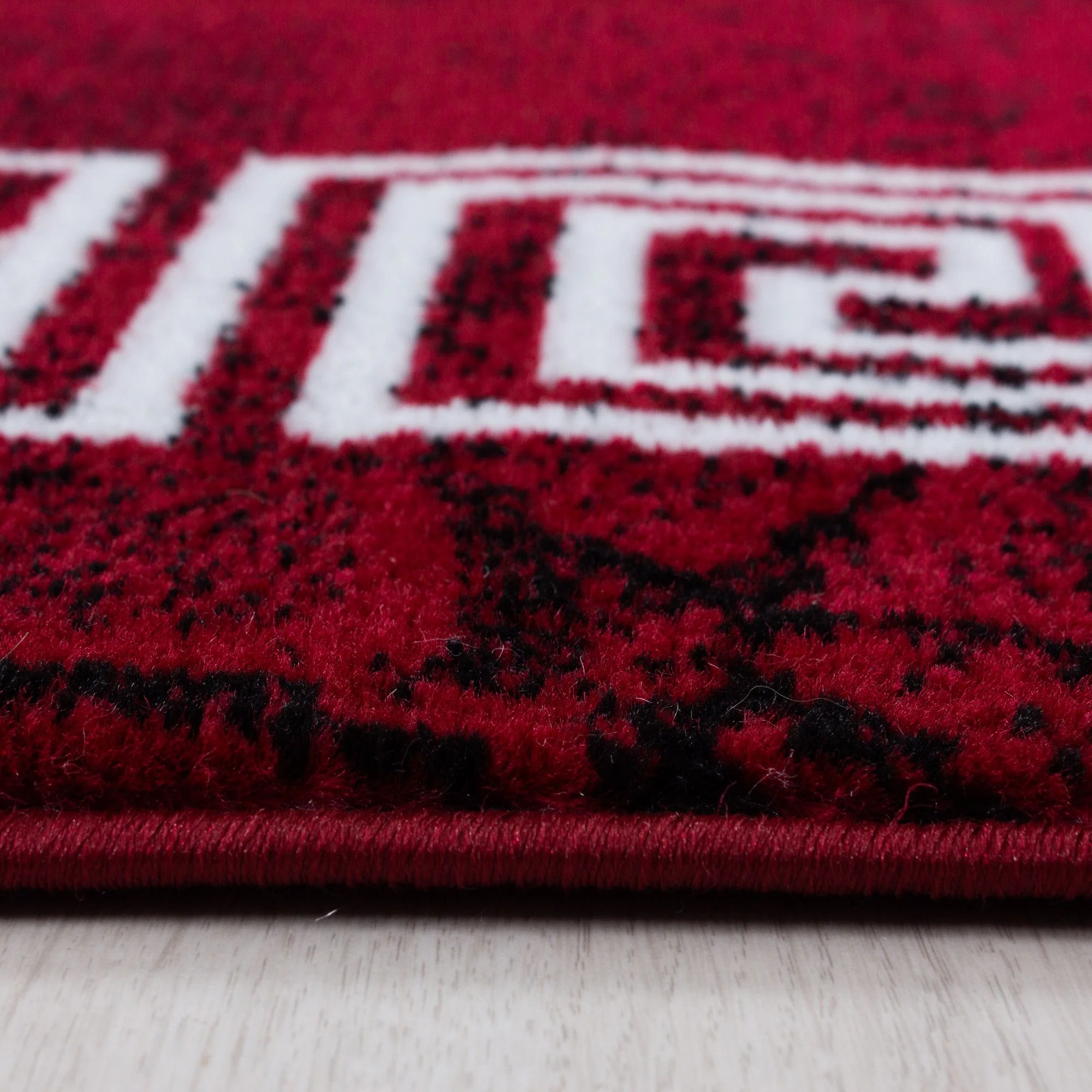 Plus Kurzflorteppich Rot – Mäander mit Mittelmotiv - Image 4