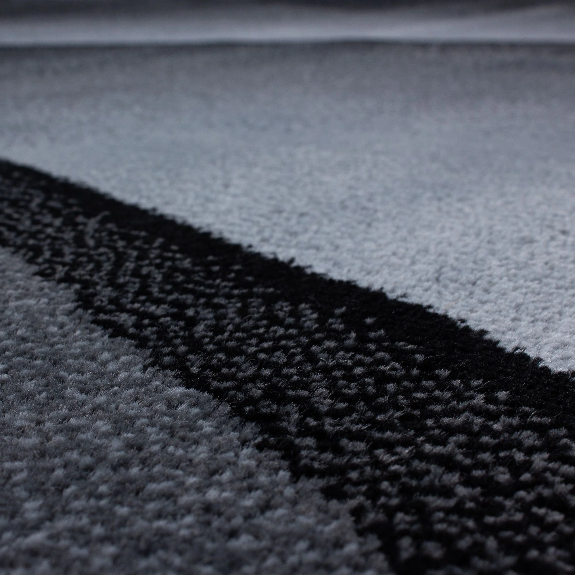Plus Kurzflorteppich in Schwarz mit Ombre-Effekt - Image 6
