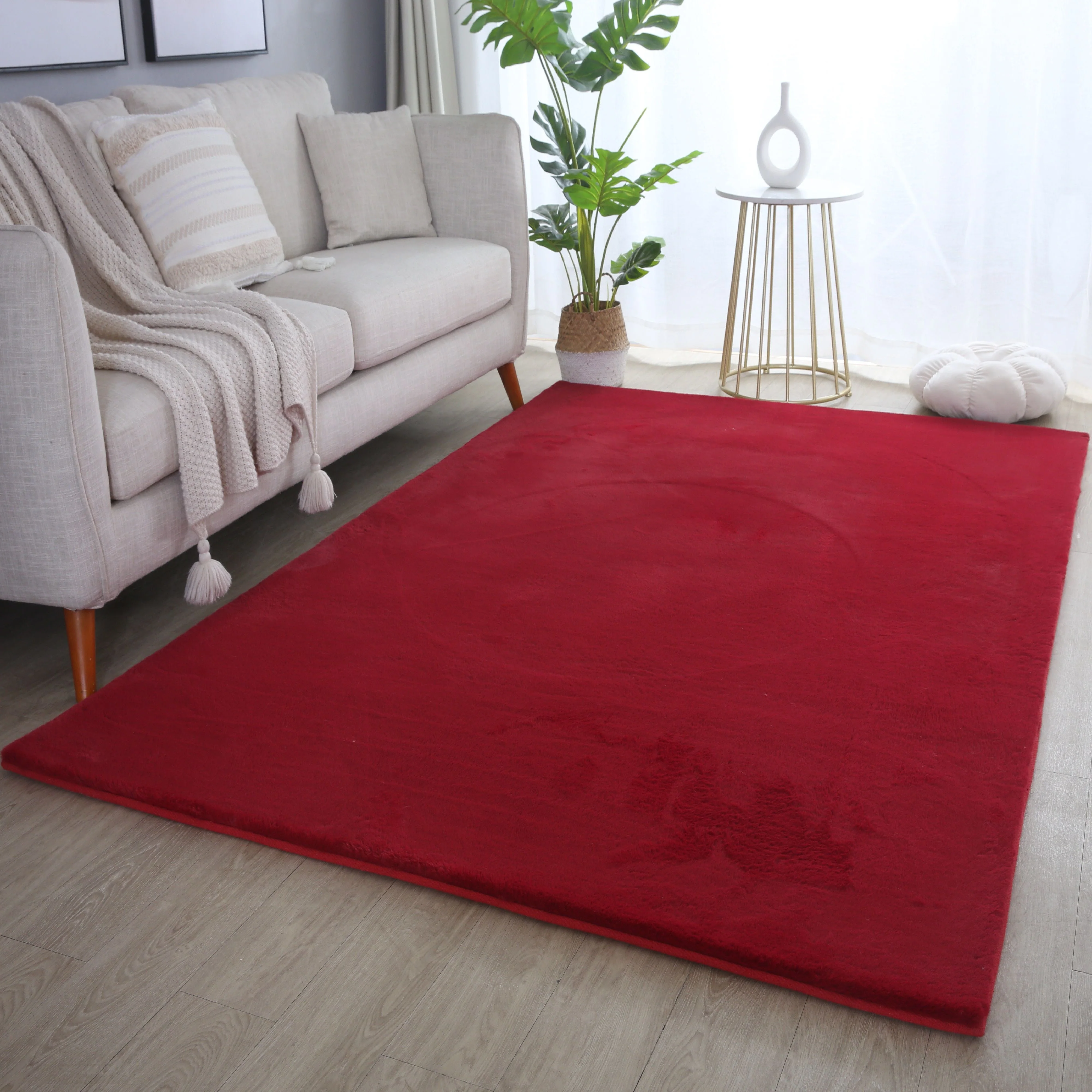 Pouffy Unifarbene Hochflorteppiche in Rot