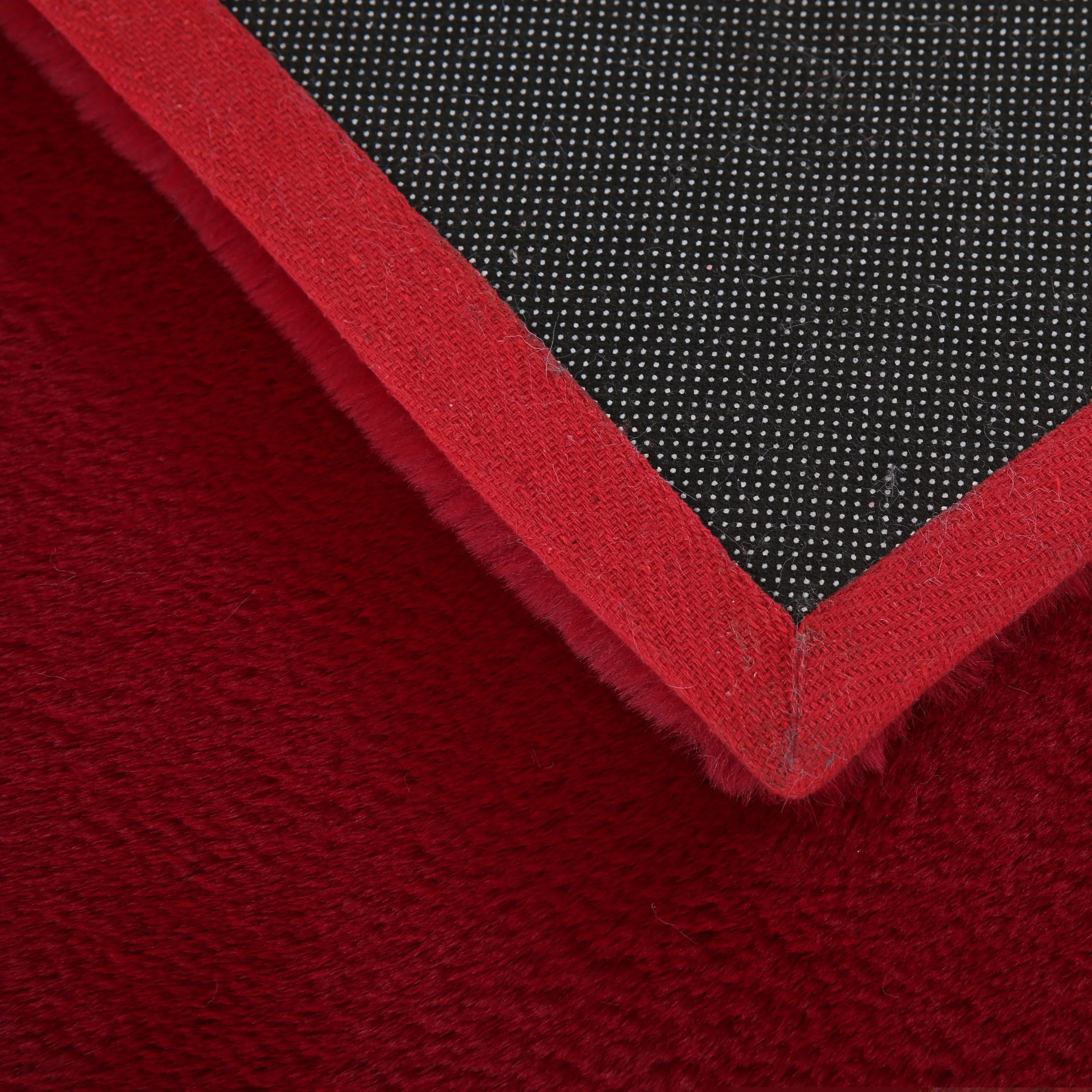 Pouffy Unifarbene Hochflorteppiche in Rot - Image 6