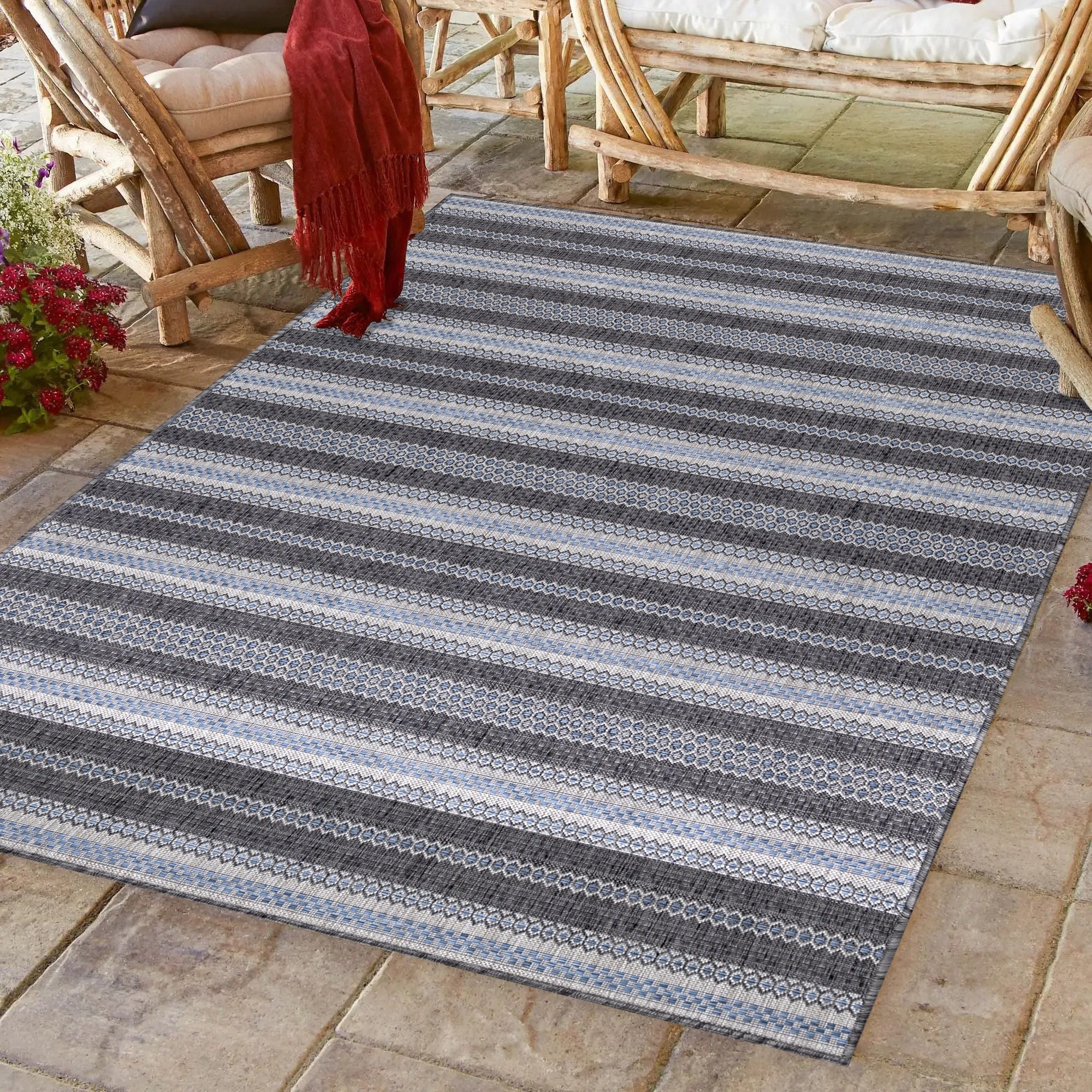 Outdoor Teppich mit Streifenmuster