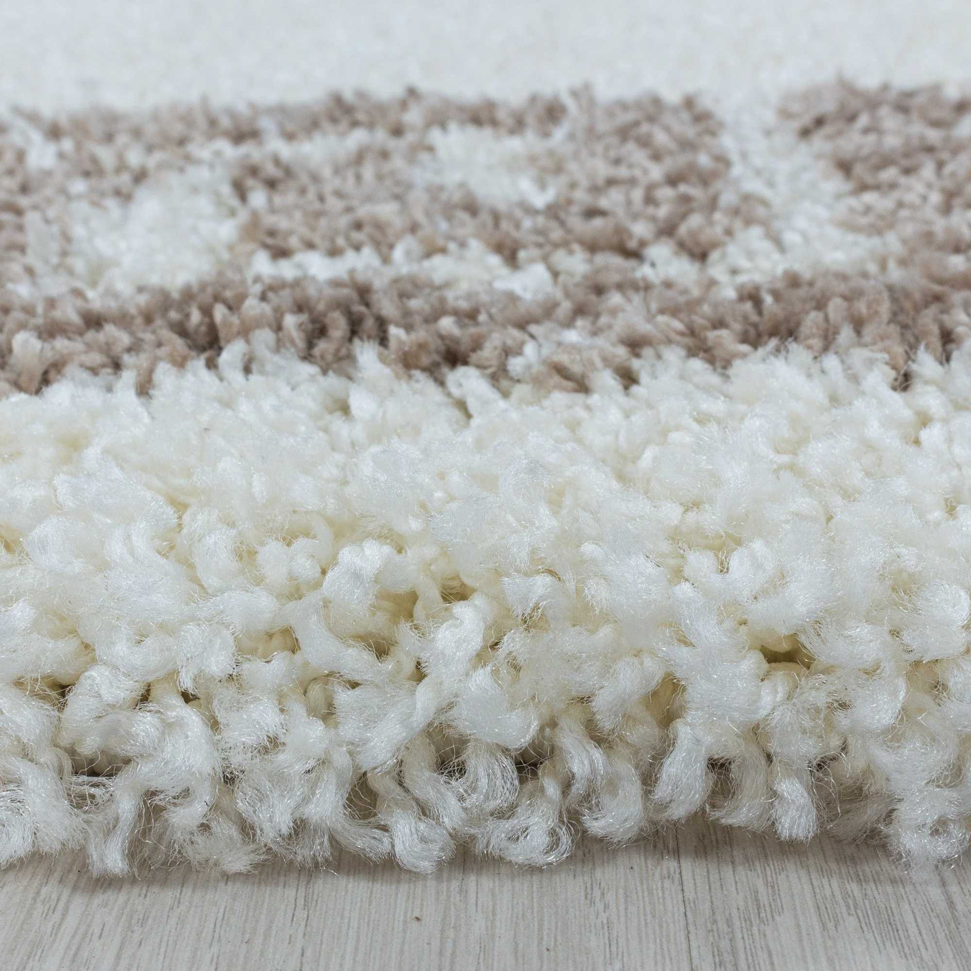 Hochflor Wohnzimmerteppich Beige | Antikes Muster - Image 5